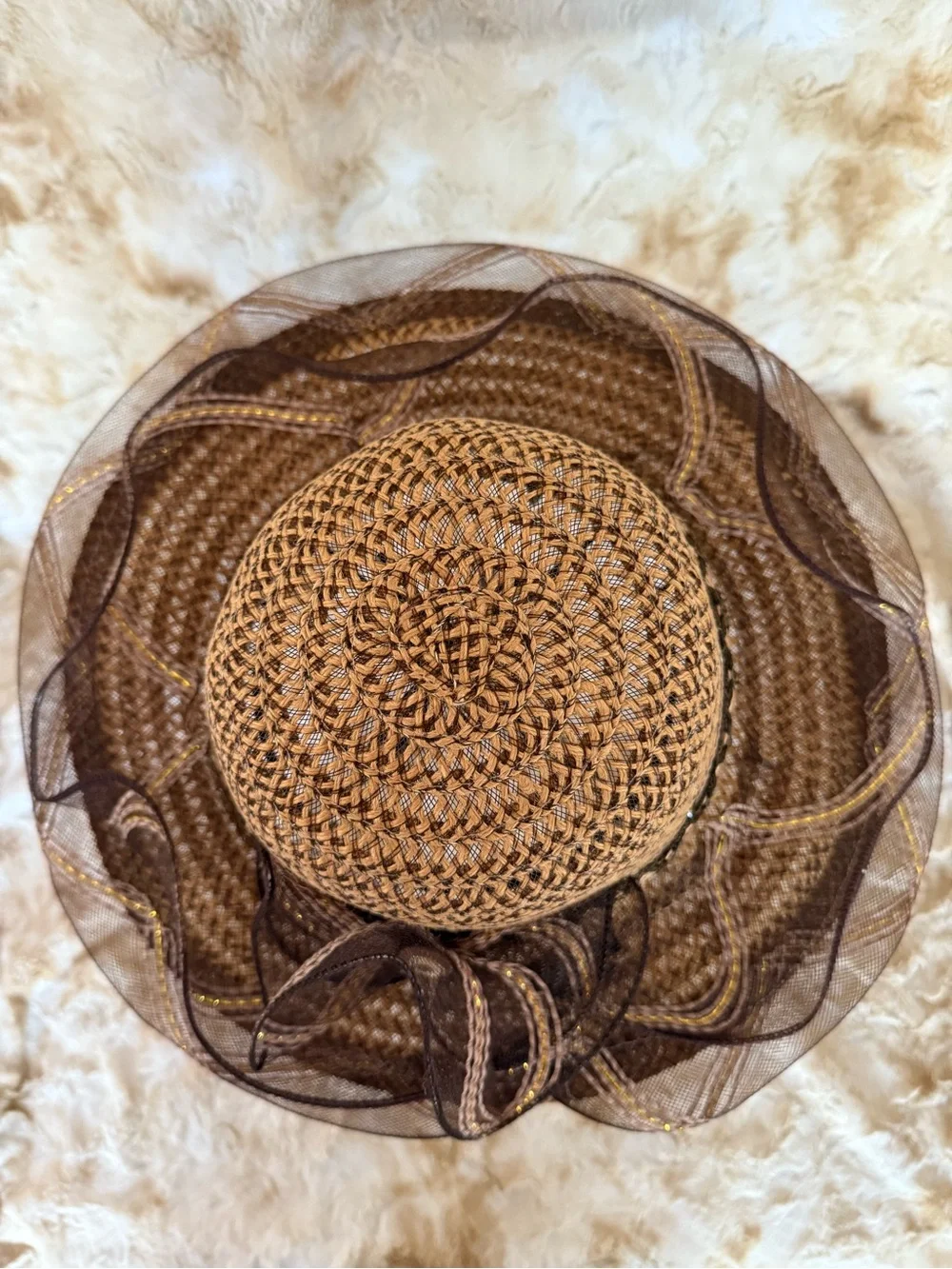Elegant Brown Straw Sun Hat with Decorative Mesh Bow